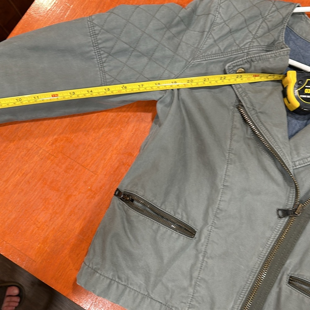 Gap moto jacket, quilted, great for spring or fall. No longer fits - Picture 6 of 6